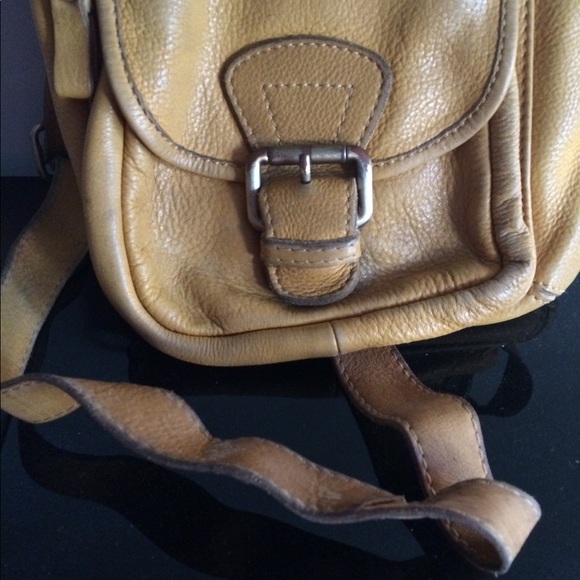 TANO Yellow Leather Crossbody Bag - Picture 3 of 6